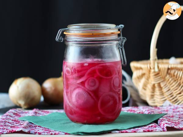 Rödlökspickles, perfekt för att förhöja dina rätter!