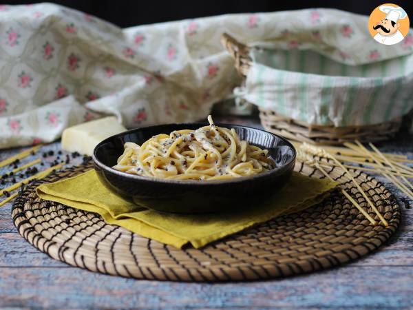 Spaghetti cacio e pepe: 3 ingredienser, en explosion av smak! - foto 2