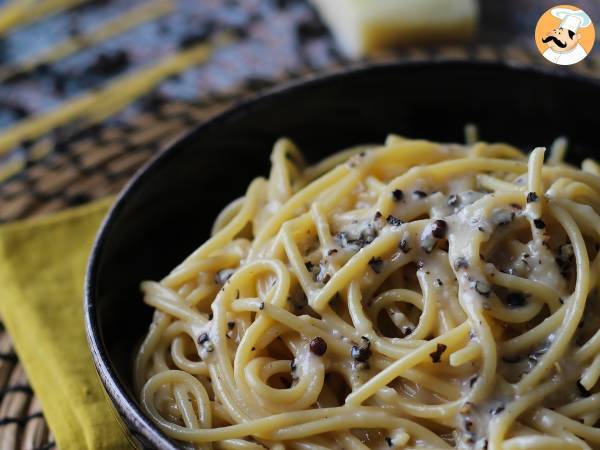 Spaghetti cacio e pepe: 3 ingredienser, en explosion av smak! - foto 6