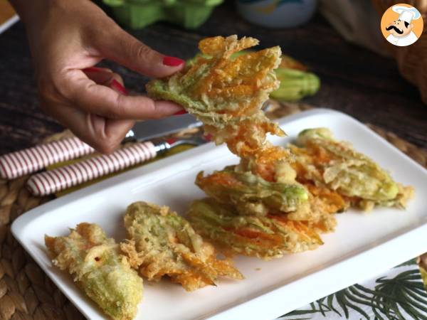 Stekta zucchiniblommor, receptet på smet med mousserande vatten - foto 3