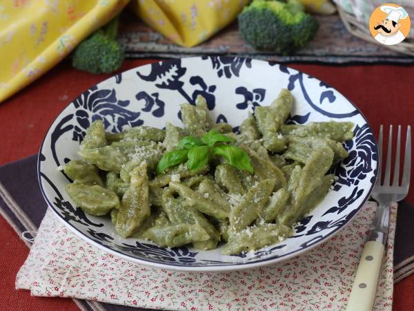 Superenkla broccolipasta som får barnen att älska grönsaker