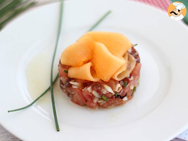 Tartar av skinka, melon och tomat