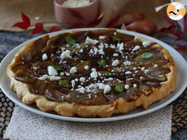 Tarte tatin med schalottenlök och fetaost, den oemotståndliga salta varianten!