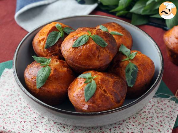 Tomatmuffins med smältande mozzarellahjärta