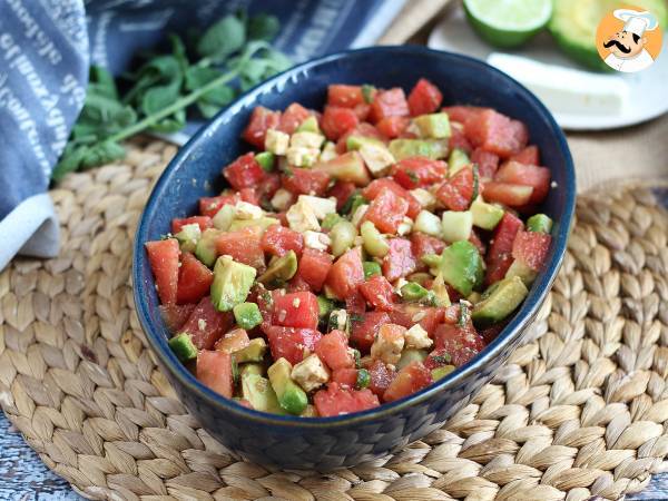 Vattenmelon-, fetaost-, avokado- och gurksallad: extra fräsch!