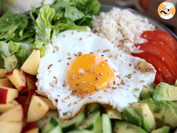 Vegetarisk Buddha bowl - En vackert balanserad och färgstark sallad! - foto 2