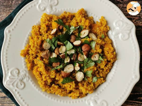 Vegetarisk risotto med quinoa, butternut, hasselnötter och koriander - Quinotto