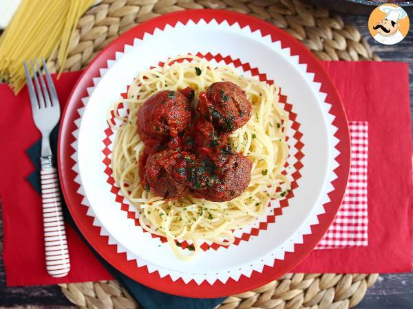 Vegetariska köttbullar av seitan med tomatsås - foto 3