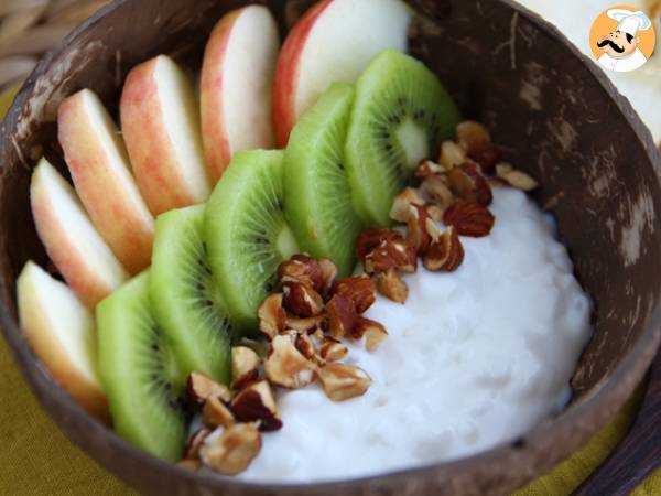 Yoghurtsnacks med kokos, äpple, kiwi och hasselnötter - foto 2